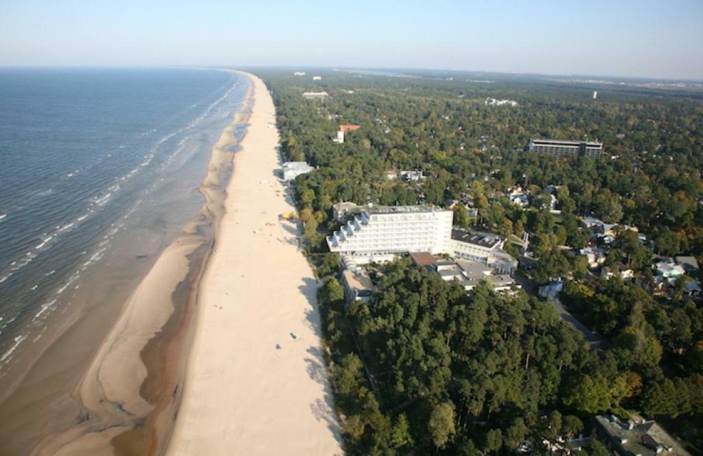 Apartment In Private House Near The Beach And River Jūrkalne Eksteriør billede